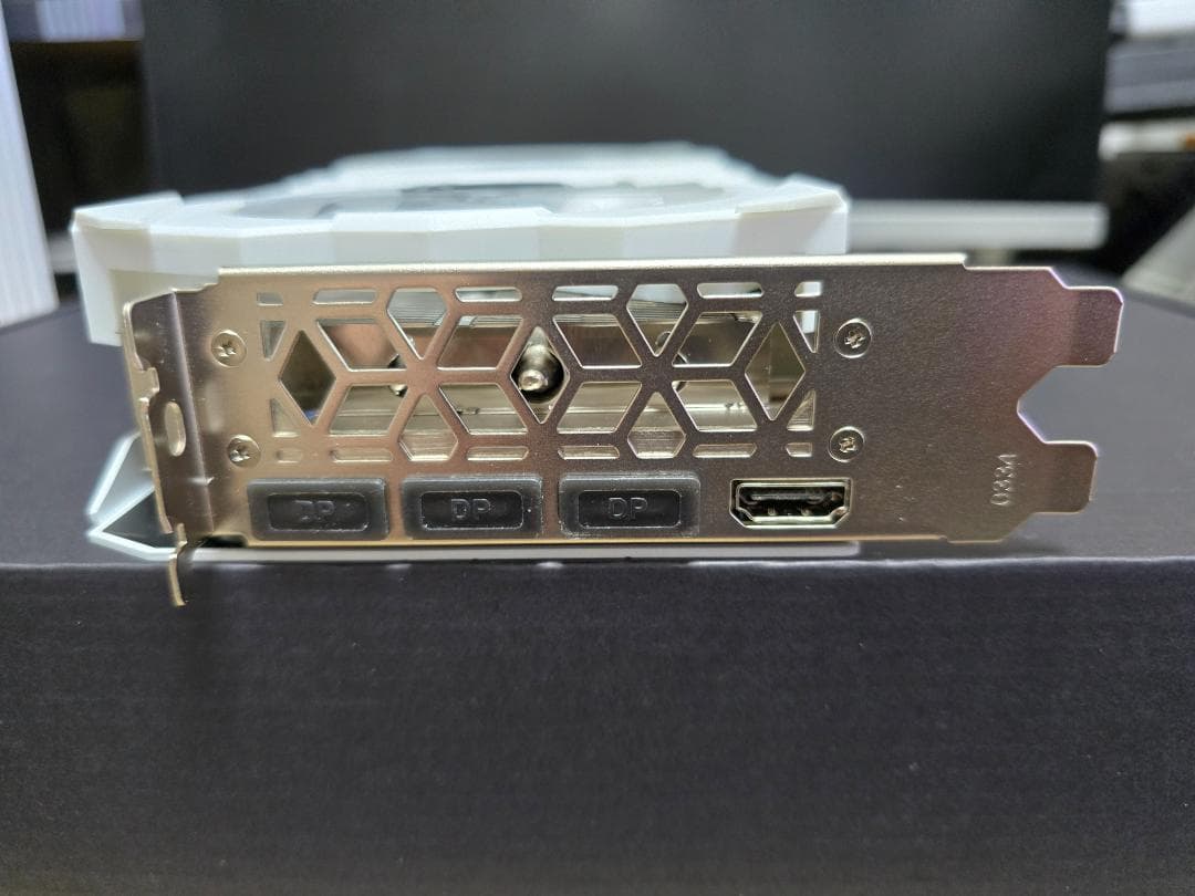 Rin　玄人志向　GeForce RTX4070 Ti SUPER