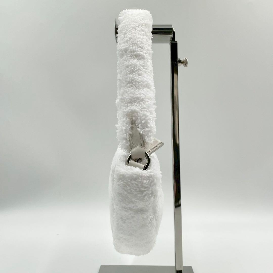 美品　プラダ　テリークロス　ハンドバッグ　ミニバッグ　トライアングル　ホワイト