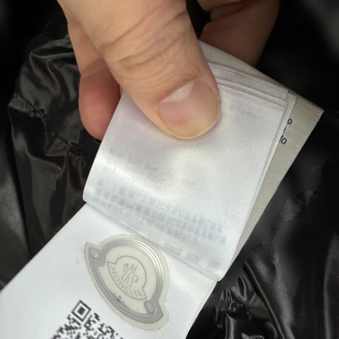 ジャケット・アウター MONCLER Montcla Nylon Down Jacket