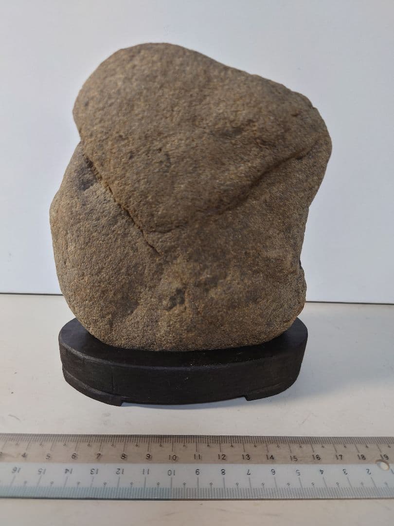 重信川馬蹄石　抽象画　水石 鑑賞石