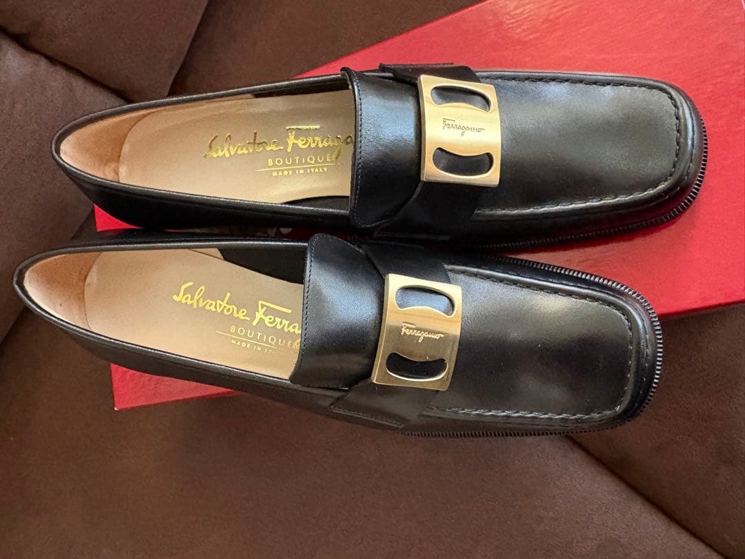 新品未使用　Salvatore Ferragamoヒール4cm ローファー