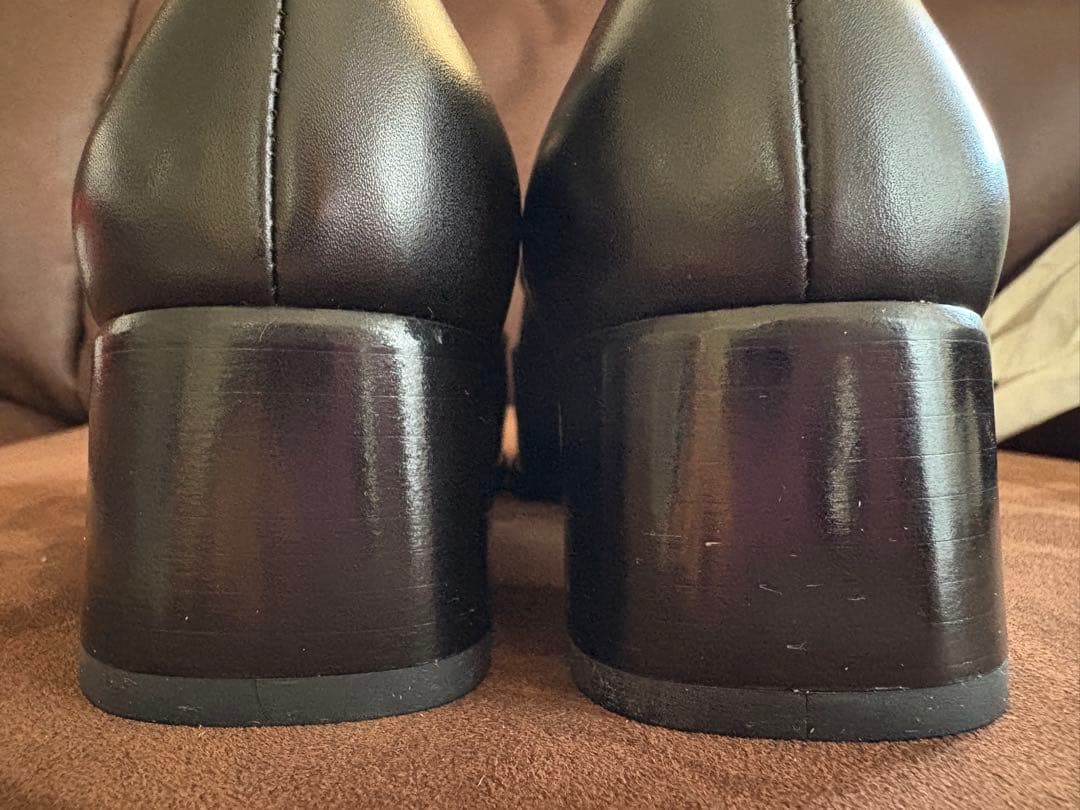 新品未使用　Salvatore Ferragamoヒール4cm ローファー