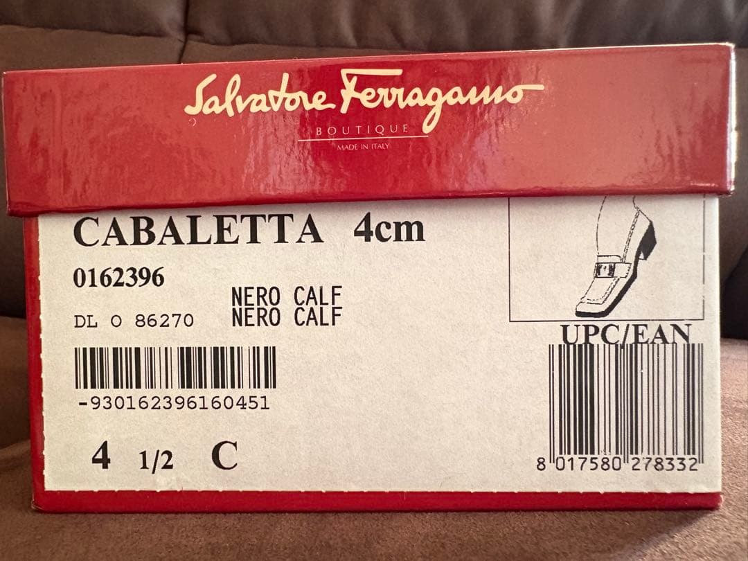 新品未使用　Salvatore Ferragamoヒール4cm ローファー