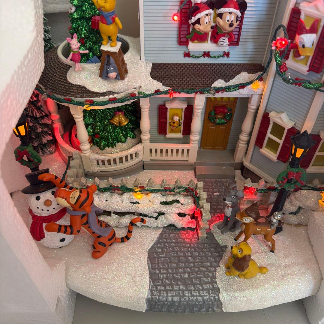 超美品ディズニー　ホリデーハウス　Disney アニメーションハウス　クリスマス