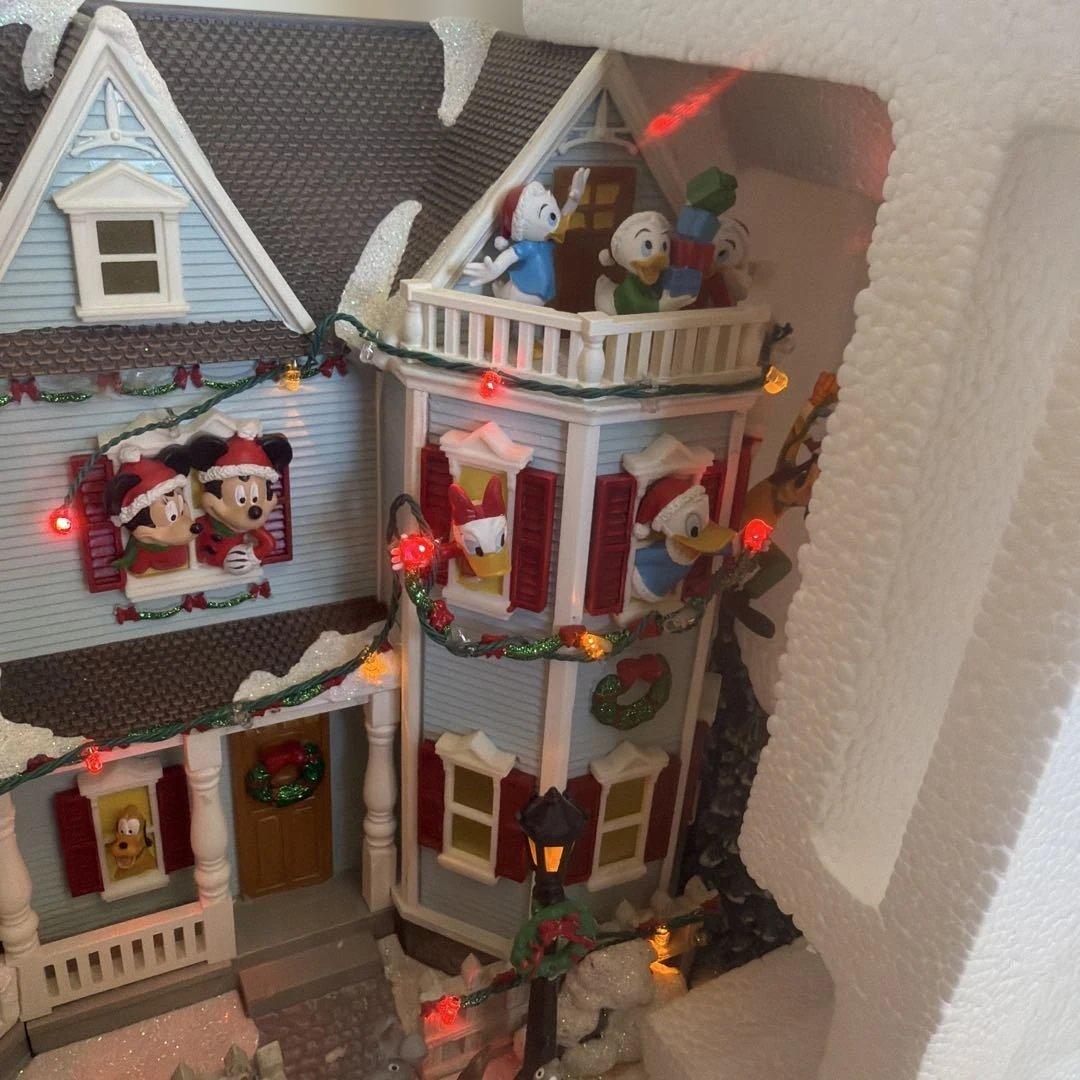 超美品ディズニー　ホリデーハウス　Disney アニメーションハウス　クリスマス