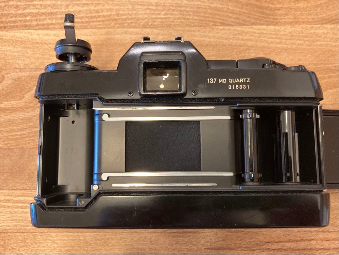 コンタックス CONTAX 137 MD QUARTZ 黒 ブラック ボディ