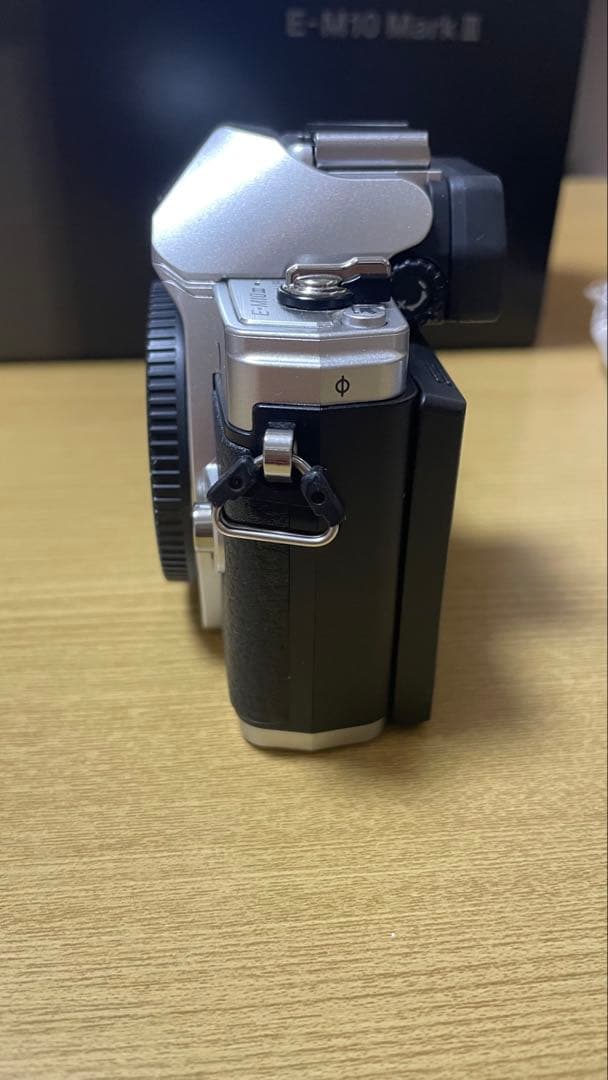 OLYMPUS OM-D E-M10 MarkⅢ ダブルズームキット シルバー