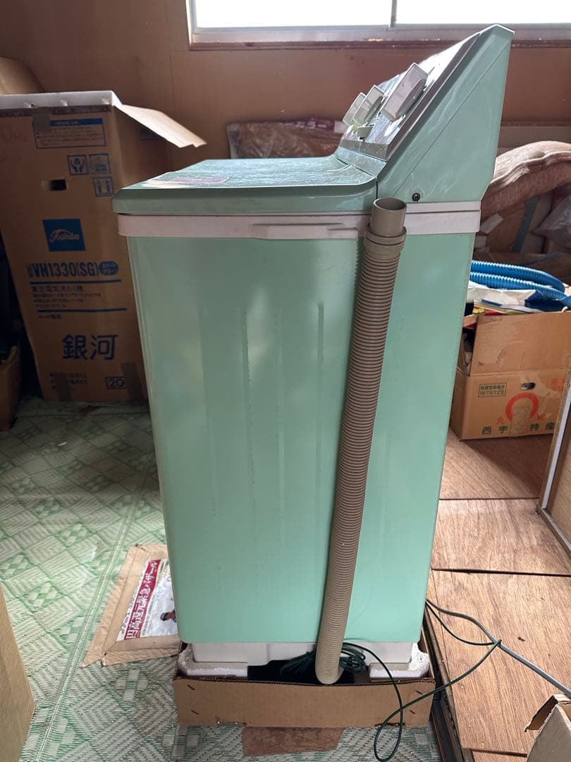 昭和レトロ　TOSHIBA 二槽式洗濯機 銀河　VH1330 ミントグリーン