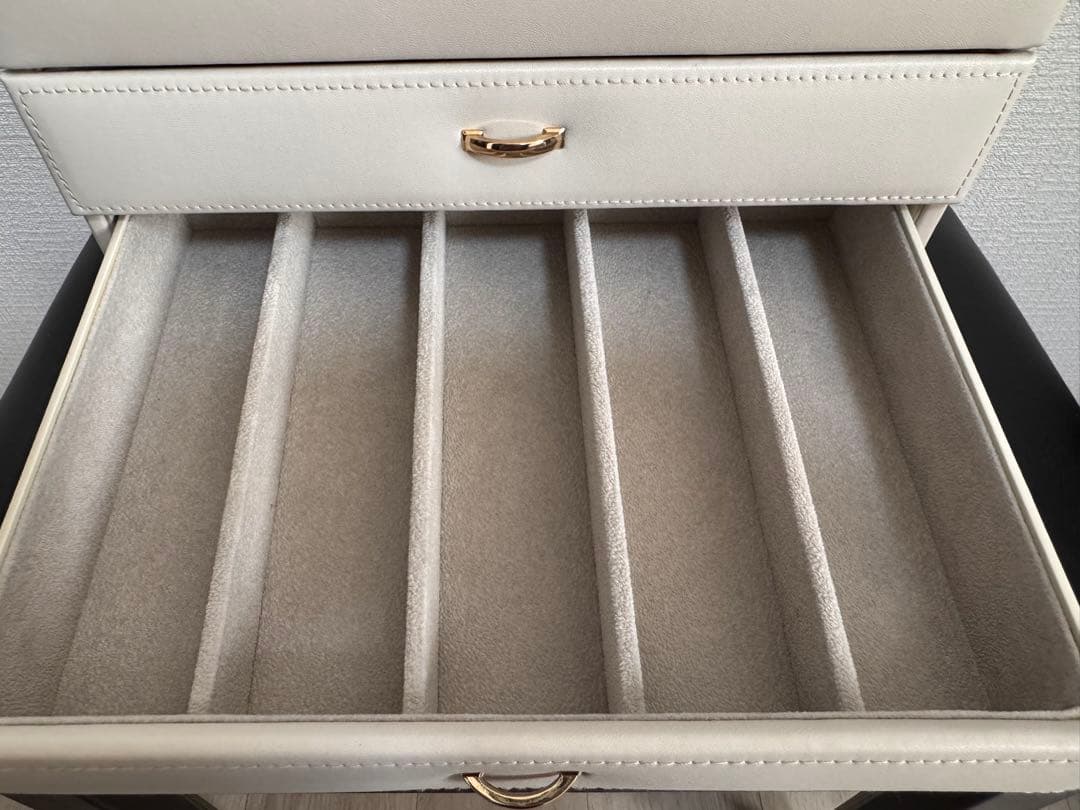 【美品】アクセサリーボックス　ジュエリーボックス　大容量