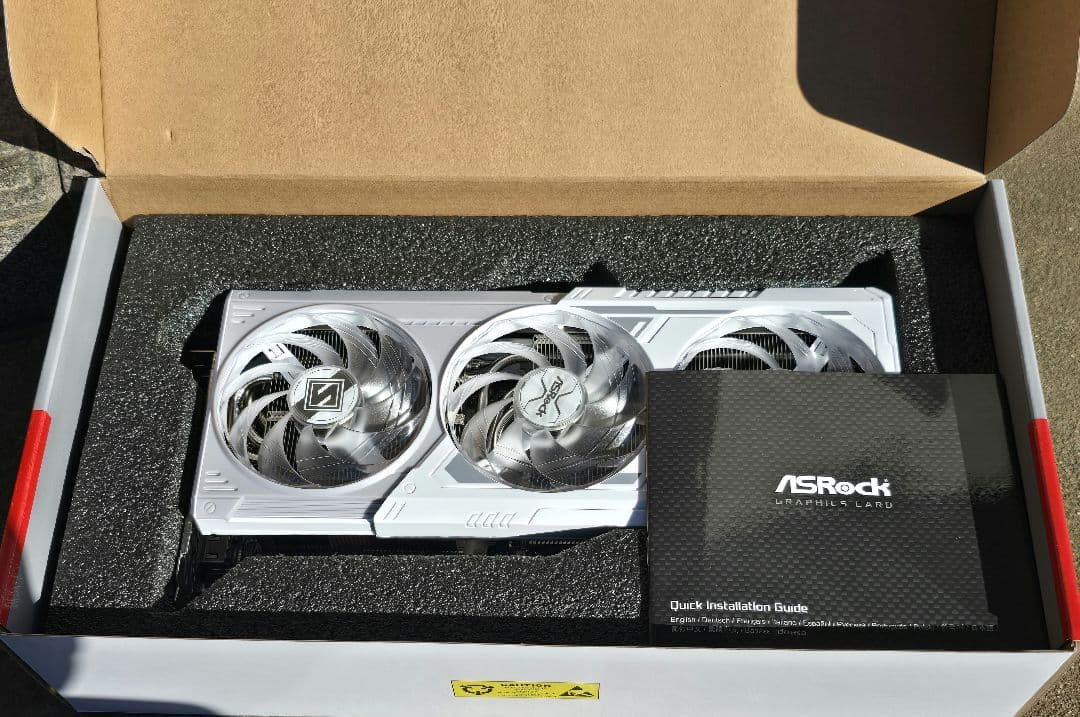 グラフィックボード・グラボ・ビデオカード ASRock Radeon RX9070XT STEEL LEGEND