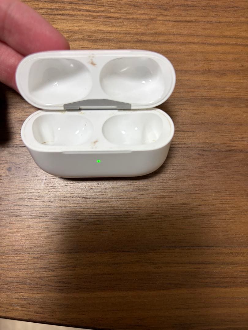 AirPods Pro2（充電ケース+イヤホン付き）