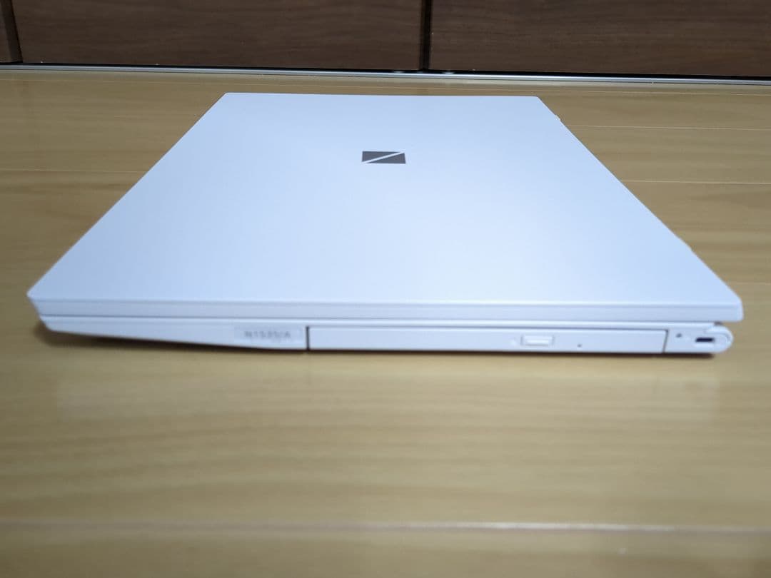 LAVIE N1535/AAW Ryzen 3 8GBメモリ・256GB SSD