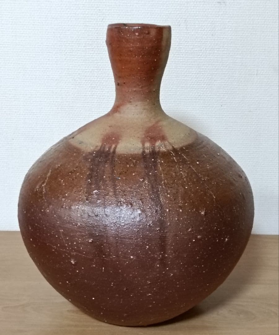 人間国宝　伊勢崎淳作　備前焼　緋襷かぶせ蕪花生　花入