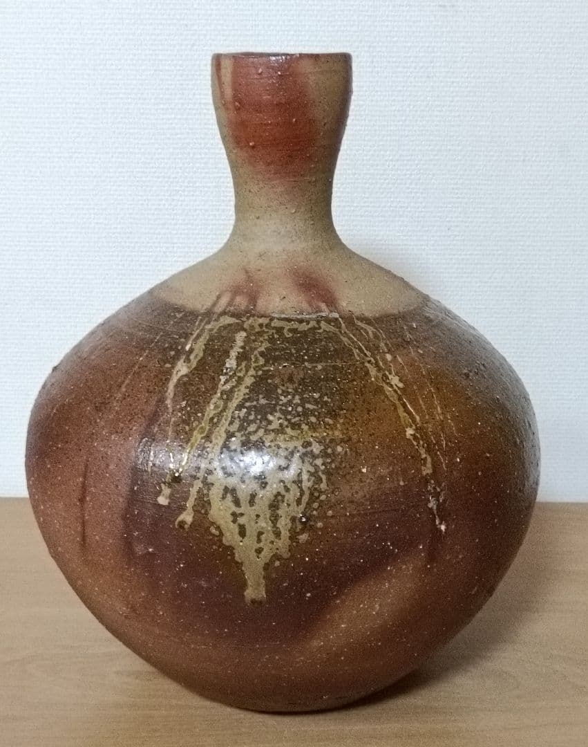 人間国宝　伊勢崎淳作　備前焼　緋襷かぶせ蕪花生　花入