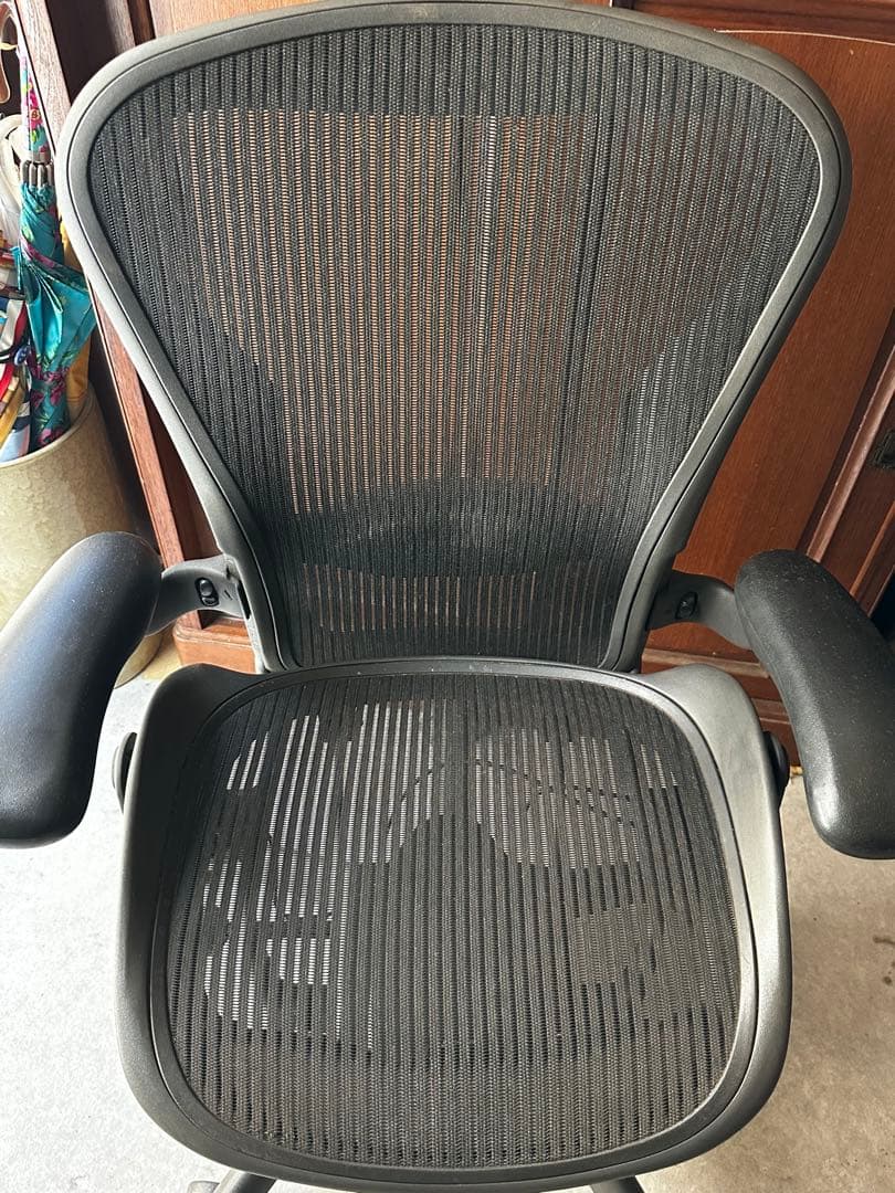 ハーマンミラー アーロンチェア USED