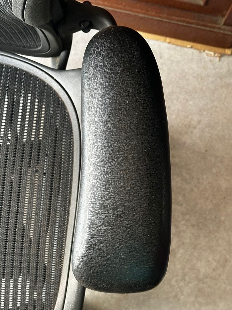 ハーマンミラー アーロンチェア USED