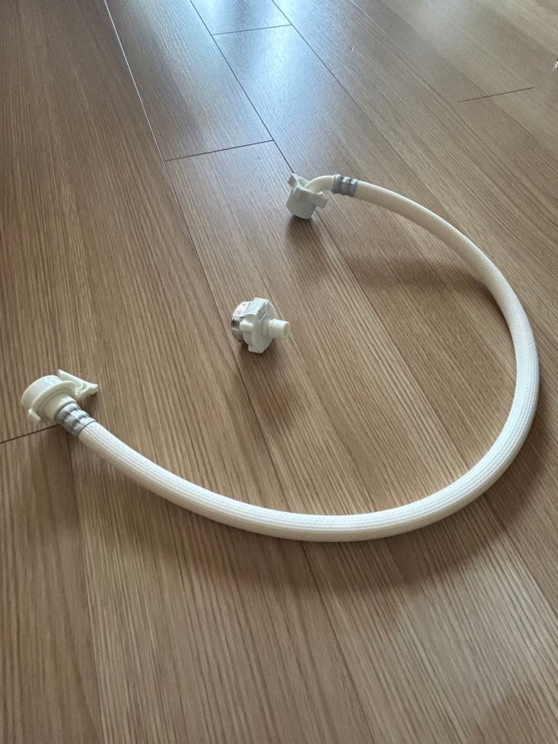 TOSHIBA 東芝　洗濯機　AW-5GA2 2024年製