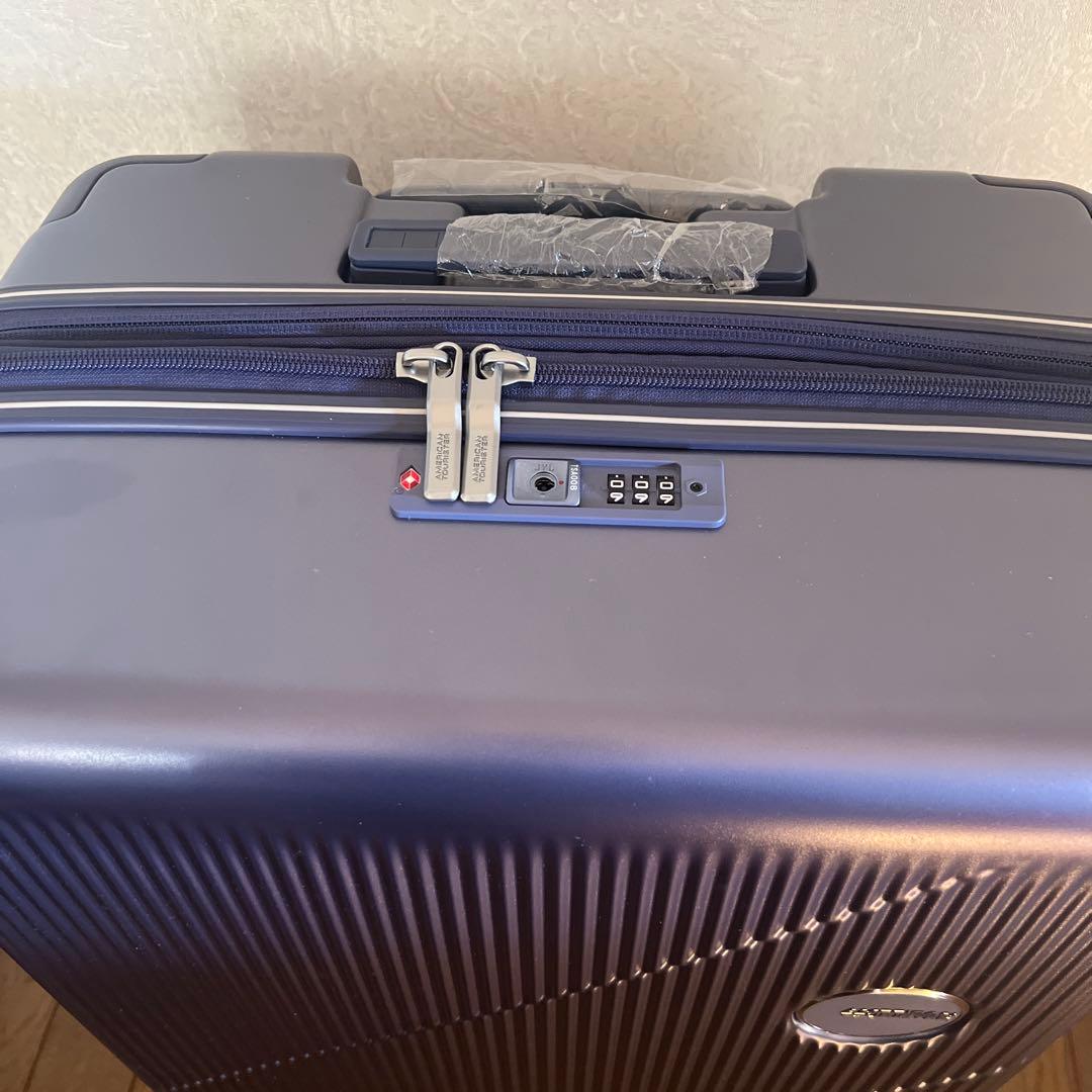新品未使用American Tourister CURVUS スーツケース