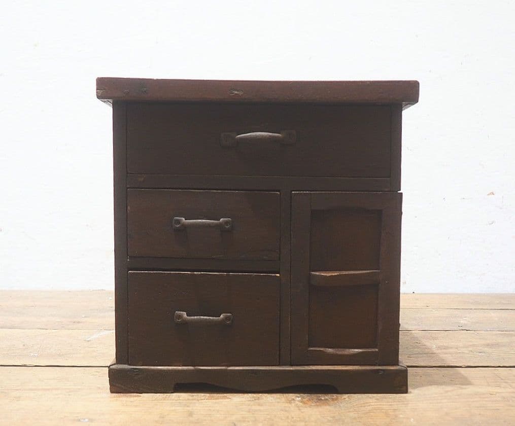 1352 小ぶりな収納棚　小引き出し　ケース　レトロ　小物入れ　アンティーク