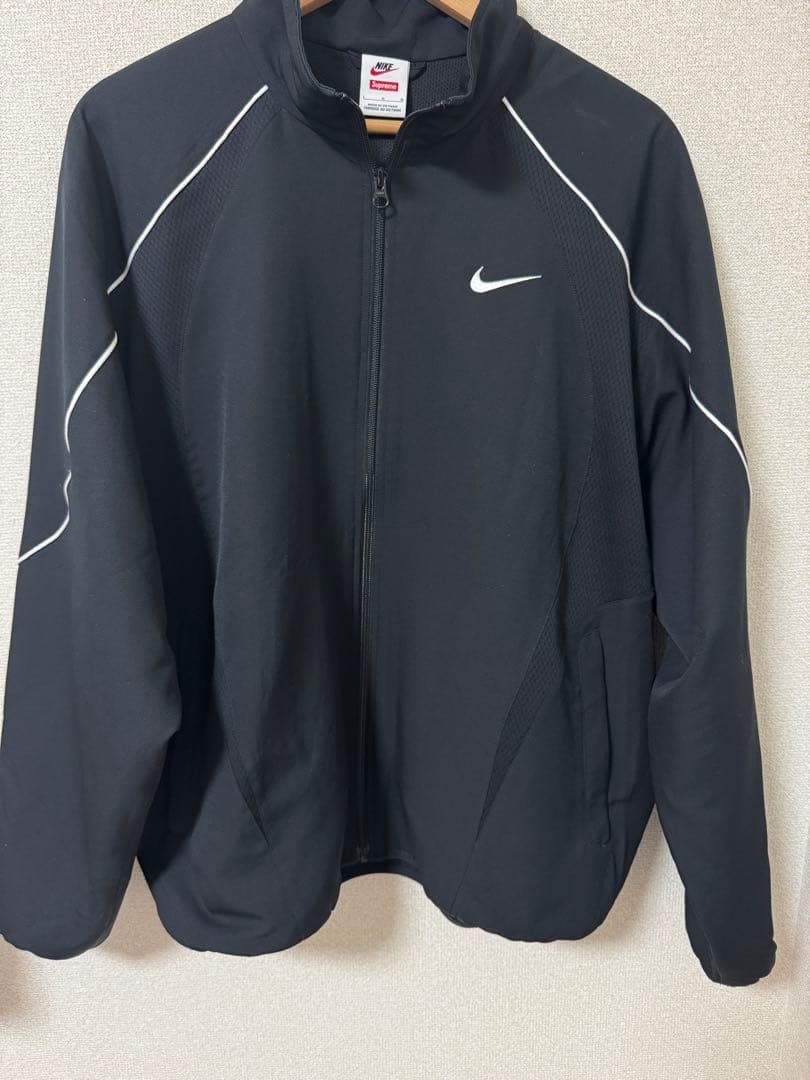 NIKE supreme トラックジャケット　ナイロンジャケット貴重レア
