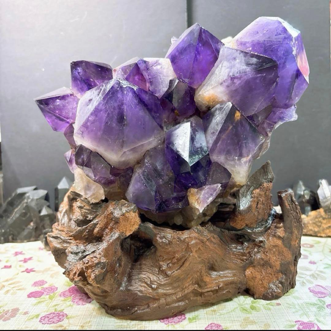 【天然石】希少なコンゴ産アメジストクラスター約3キロ
