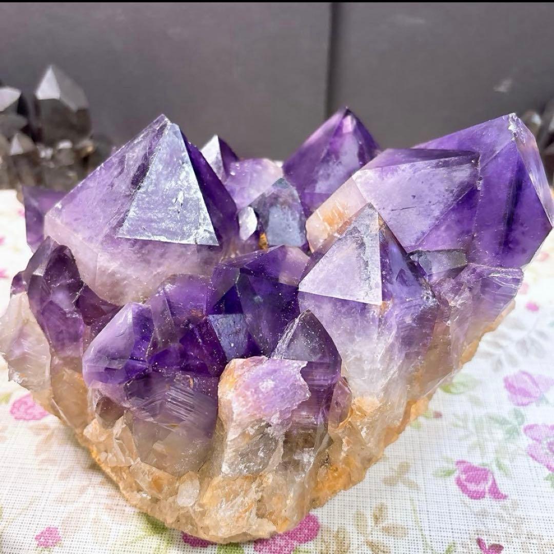 【天然石】希少なコンゴ産アメジストクラスター約3キロ