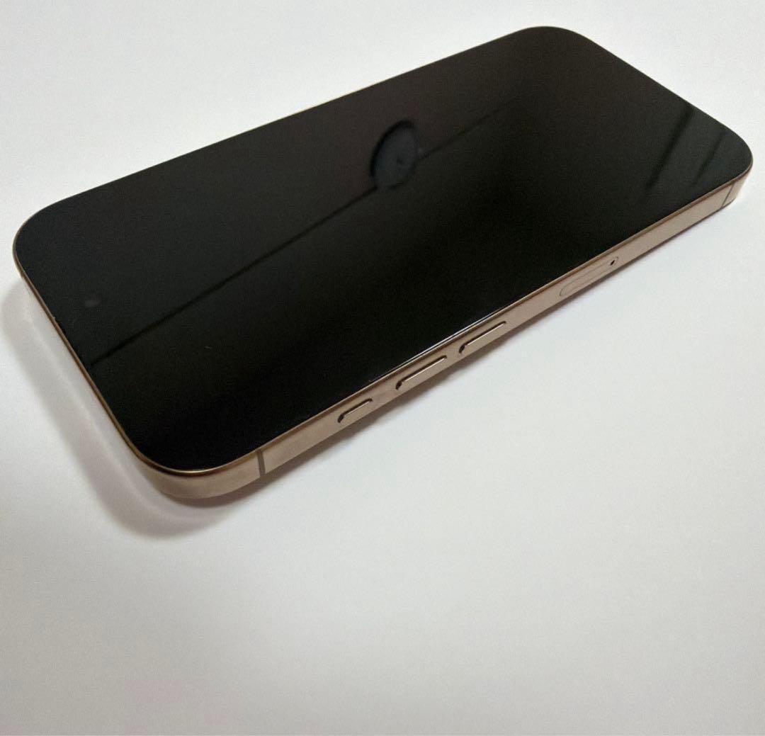 Apple iPhone 16 Pro 256GB デザートチタニウム