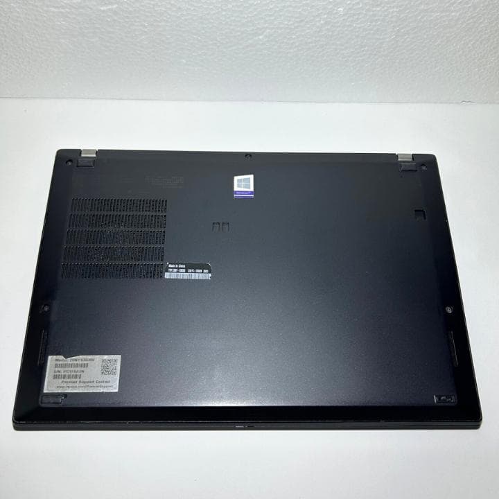 ThinkPad T490s 32GB×大容量1TB バッテリー未消耗！