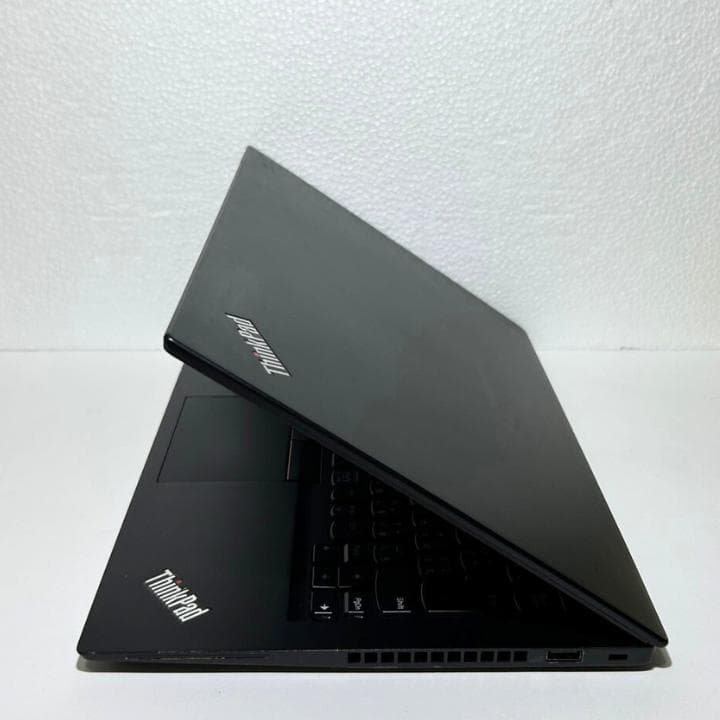 ThinkPad T490s 32GB×大容量1TB バッテリー未消耗！