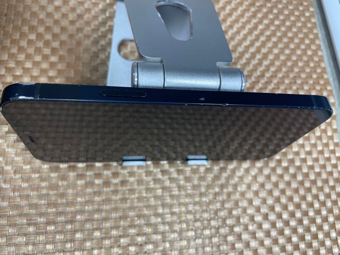 iPhone 12 64 GB ブラック SIMフリー【8389】