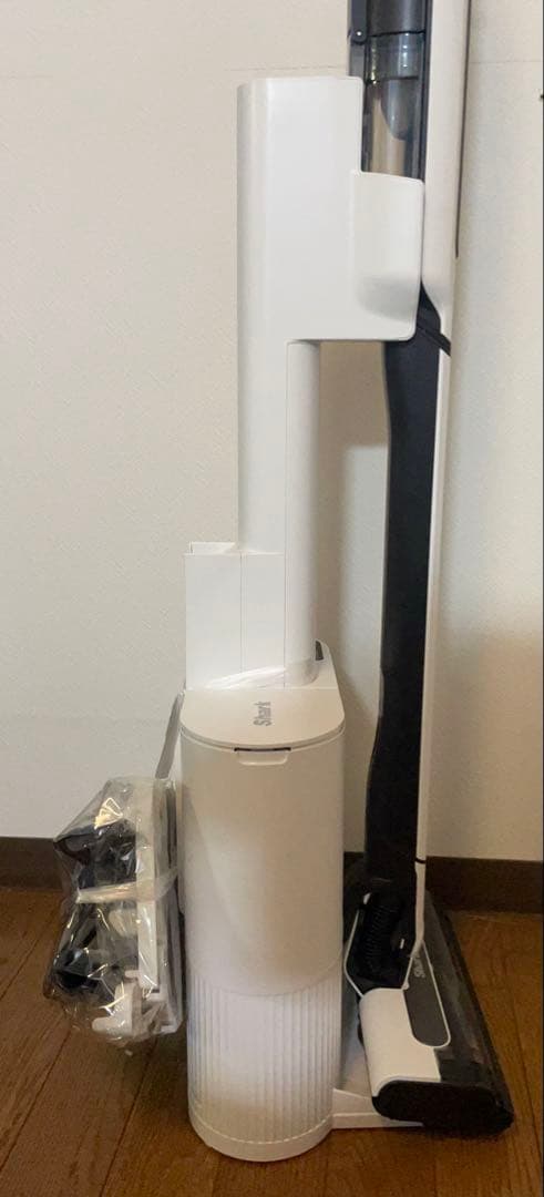 【美品】【23年製】CS150JAE スティッククリーナー SHARK