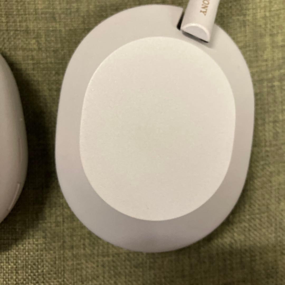 ホワイト ワイヤレスヘッドフォン wh 1000xm5 ケース付き