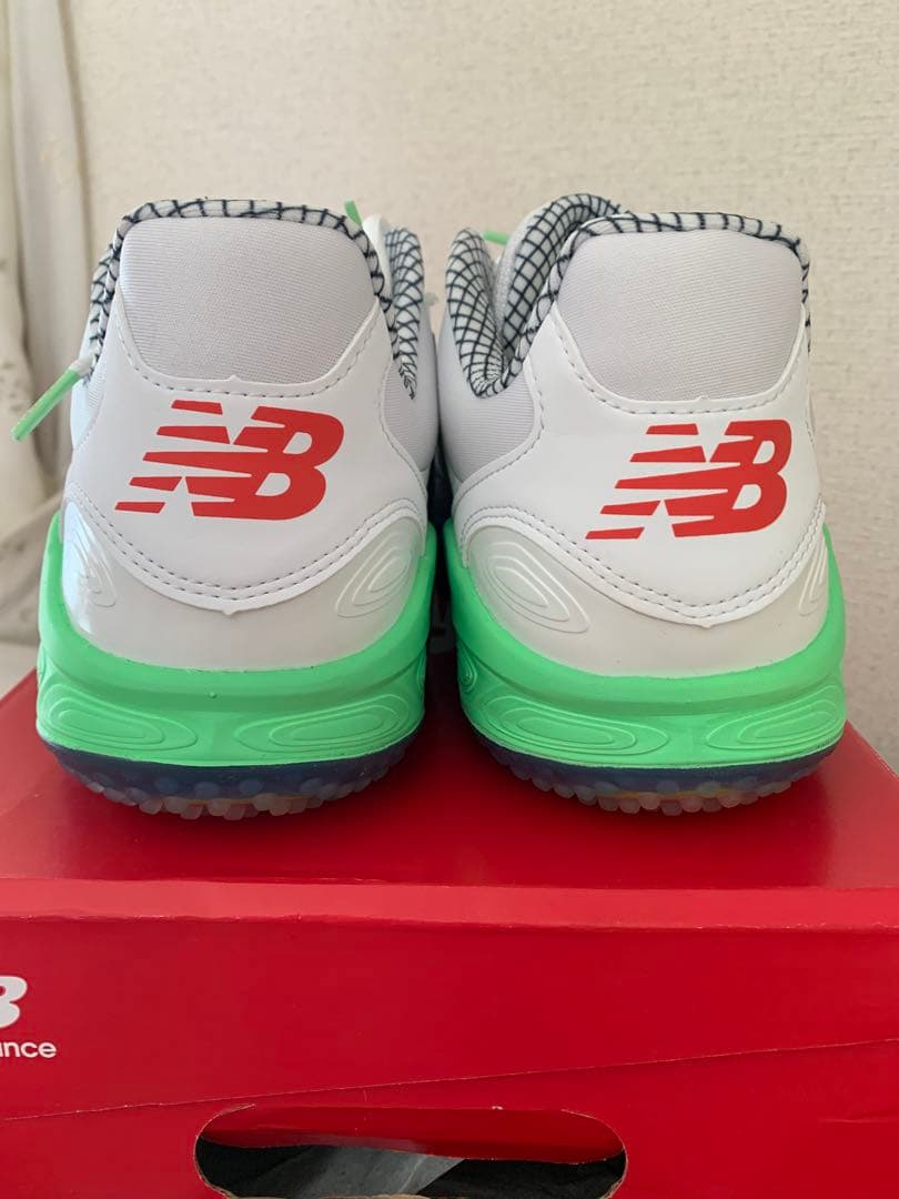 ニューバランス FRESH FOAM TURF 野球トレーニングシューズ 限定