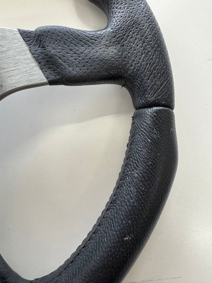 MOMO RACE ステアリング Φ32cm（D32）ブラック 本革 正規品