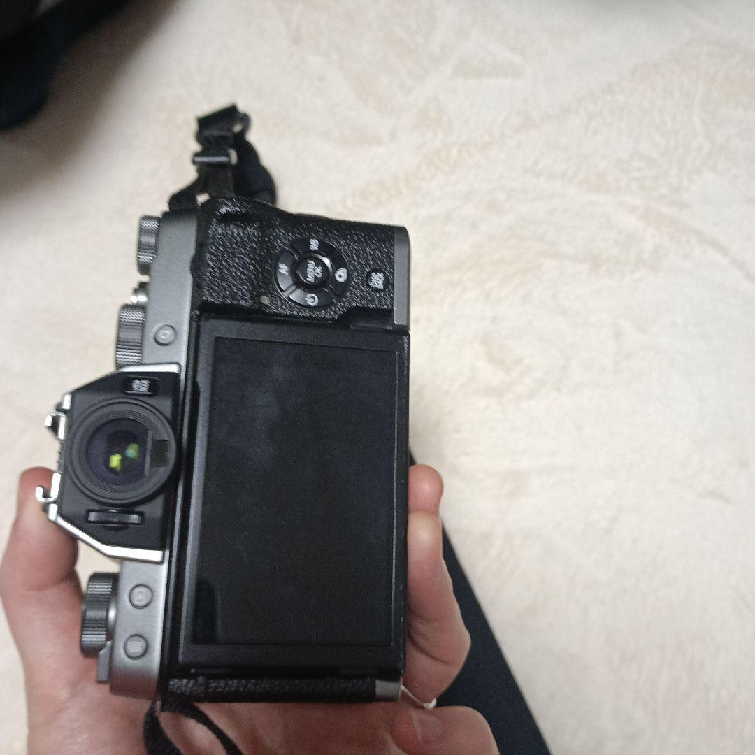 Fujifilm X-T100 ミラーレス一眼 本体