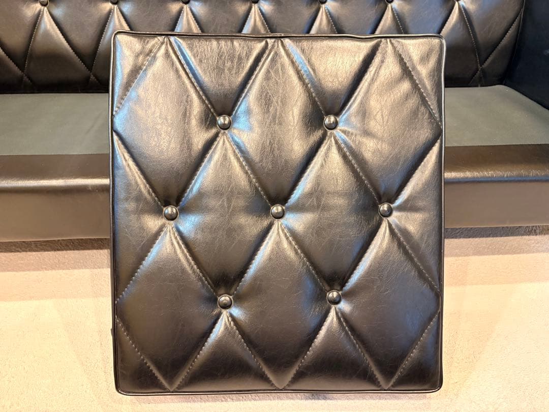 カリモク60 ロビーチェア　3人掛け