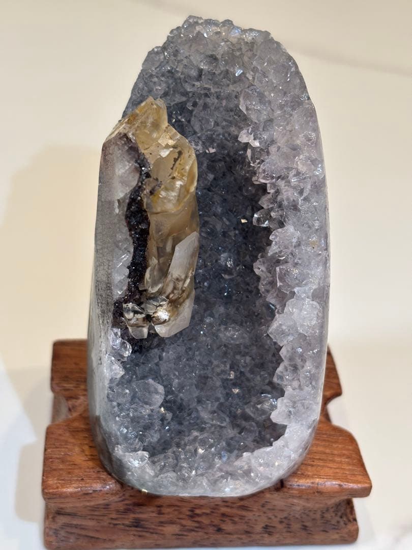天然水晶原石 木製台座付き