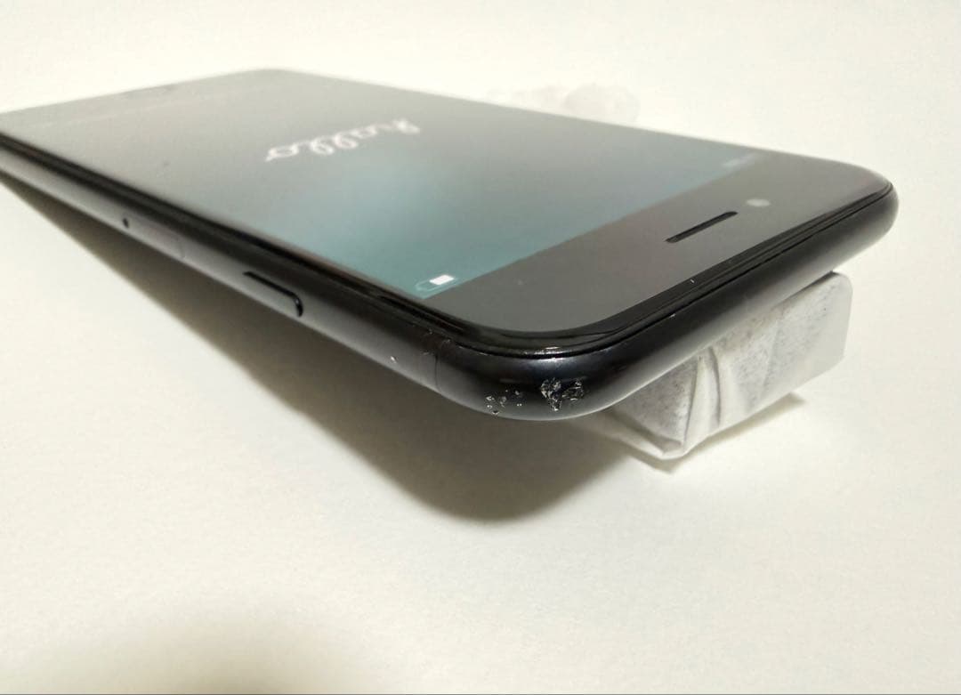 iPhone SE 第2世代　64GB