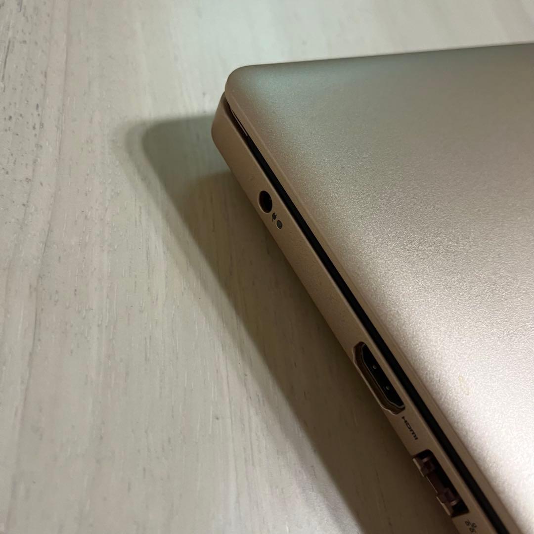 美品　DELL ノートPC ゴールド