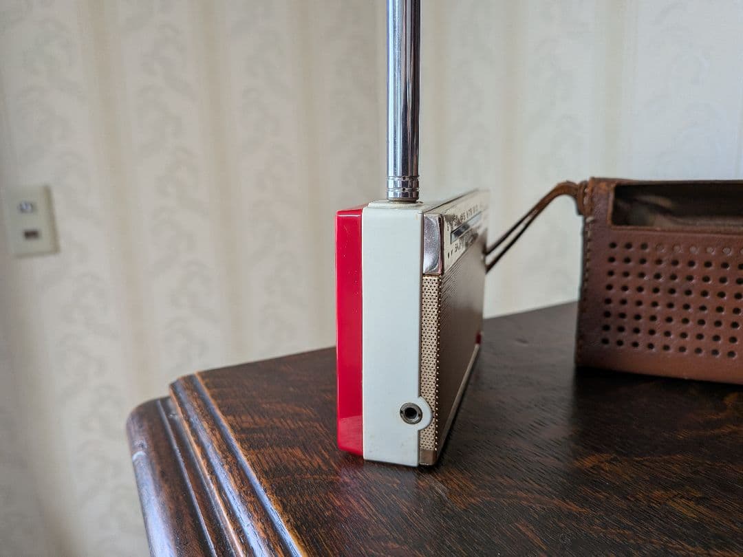 昭和レトロ　日立 トランジスタラジオ WH-732　ベティ　 動作確認動画あり