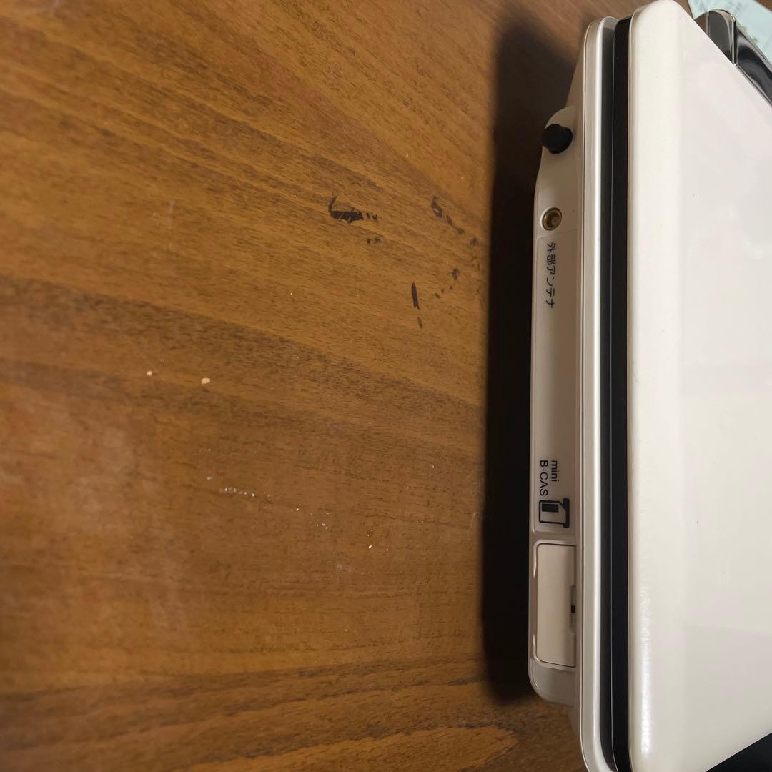 TOSHIBA ポータブルDVDプレーヤー　SD-P96DT