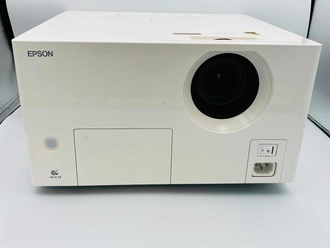 EPSON プロジェクター　dreamio EMP-TWD3