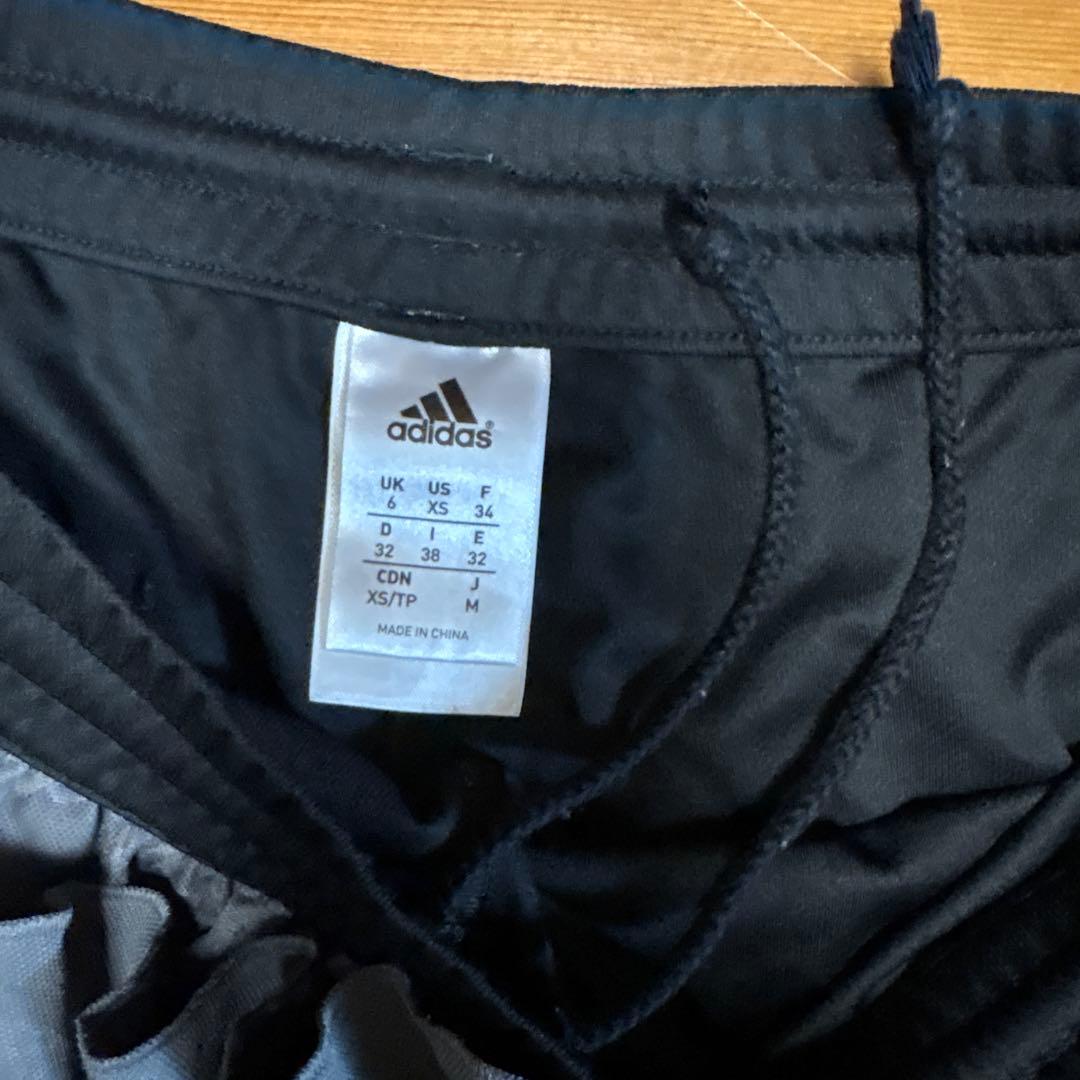 アディダスステラマッカートニー シャツ、スカート　２点セット