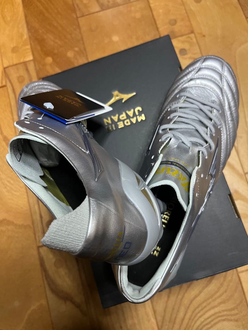 新品　激レア　超限定カラー　ミズノ　モレリア ネオ4 JAPAN 26cm