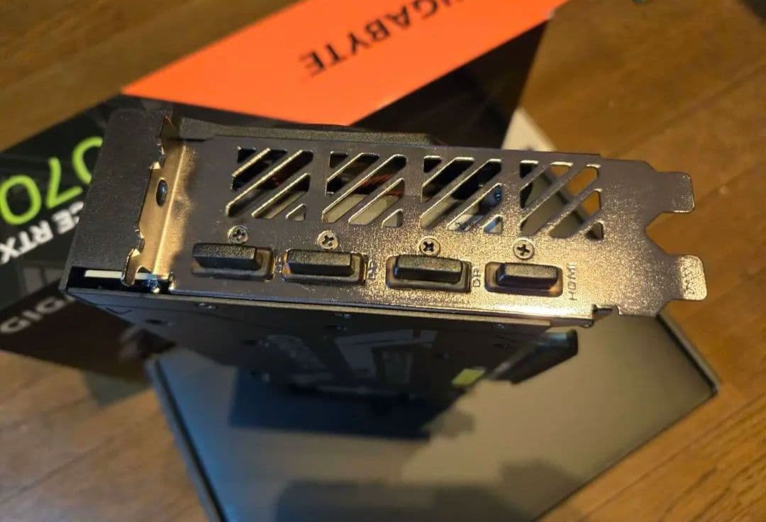 グラフィックボード・グラボ・ビデオカード GIGABYTE RTX4070 12GB