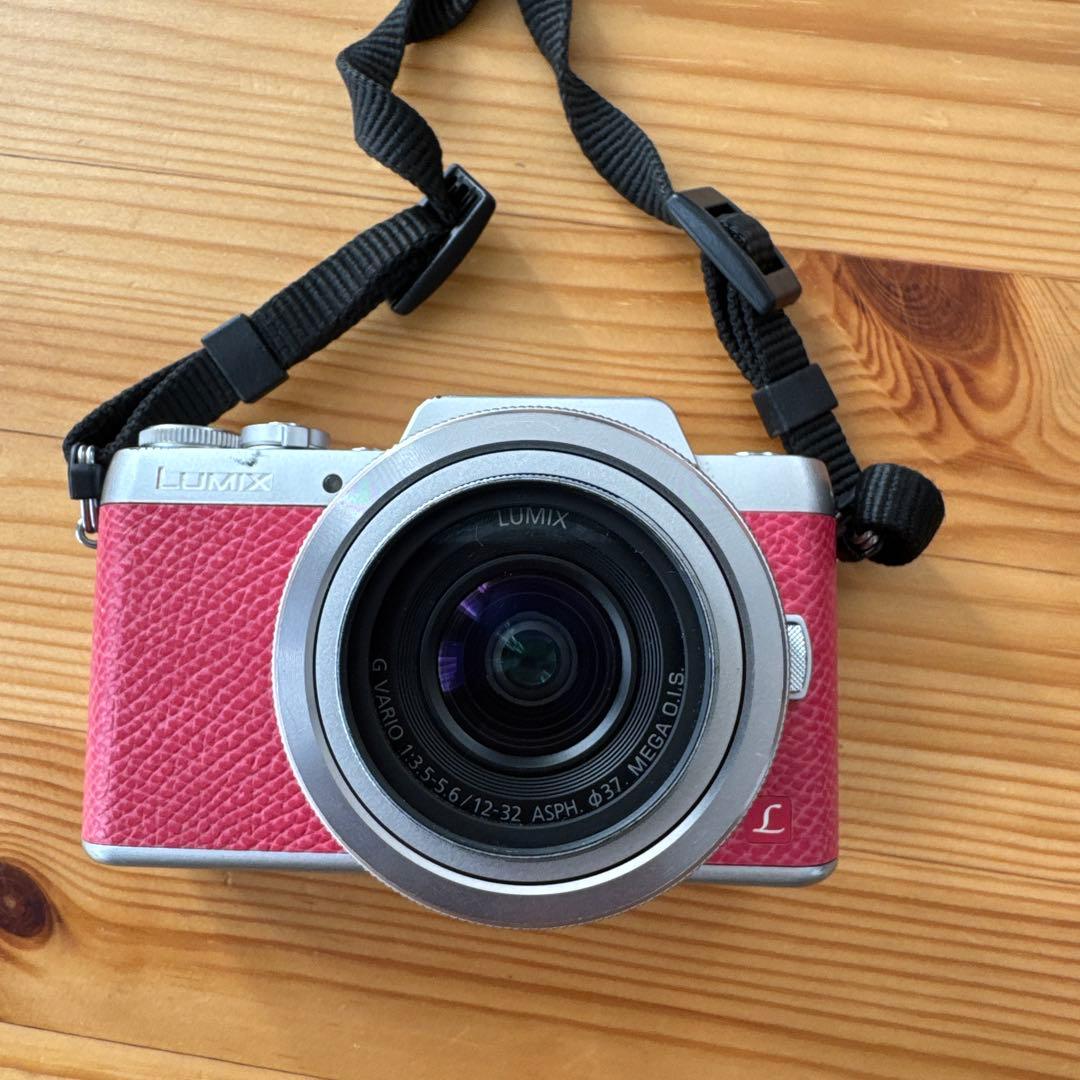 パナソニック LUMIX G DMC-GF7W ダブルズームレンズ