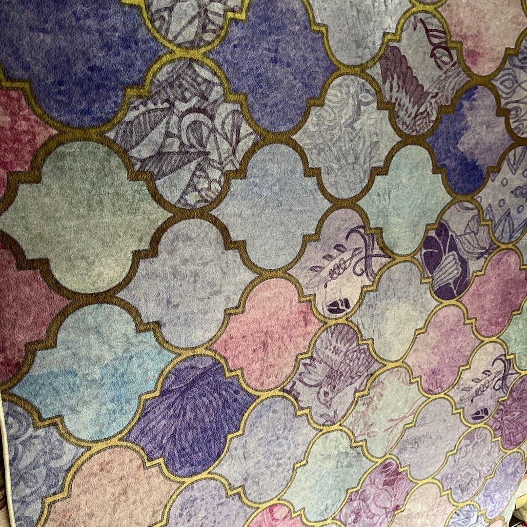 新品　モロッカン柄　アクセントラグ　パープル　140×200