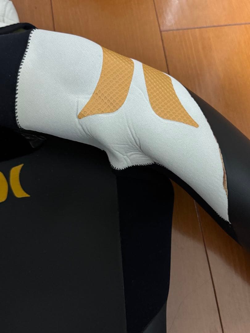 Hurley 5mm/3mm セミドライ