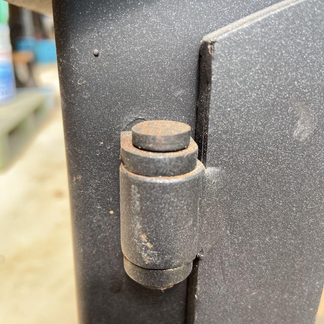 〈送料込み〉鋼鉄製　室内用　薪ストーブ　コーナン　DL008