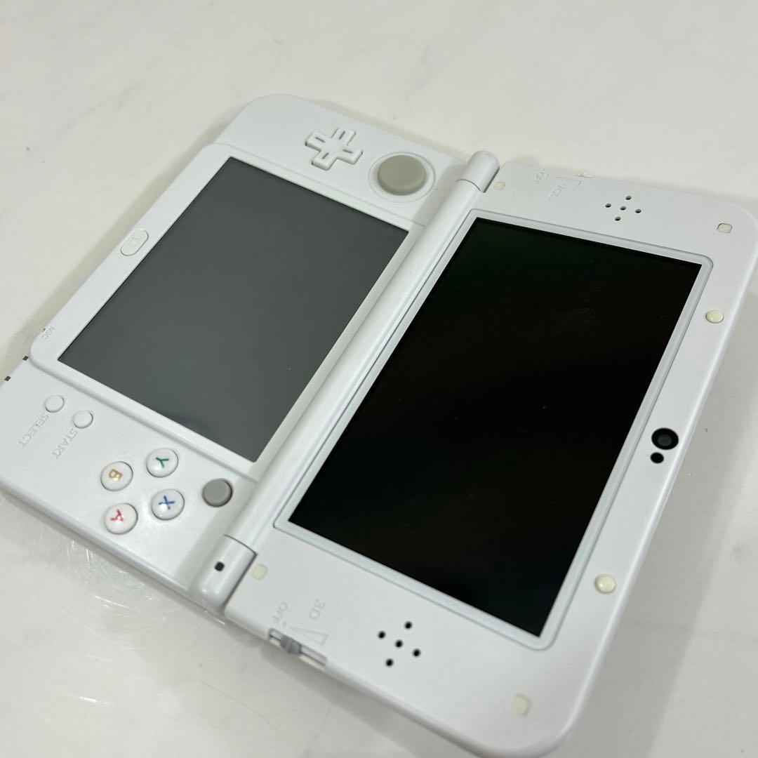 Newニンテンドー　3DSLL パールホワイト